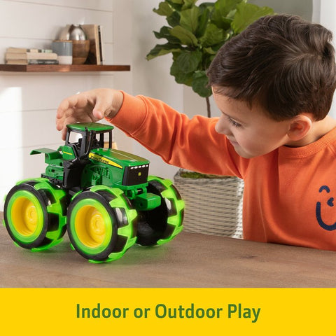 John Deere Toys 46434B Wheel Assortment, 3 years and Up, Internal Light/Music: Internal Light, Music