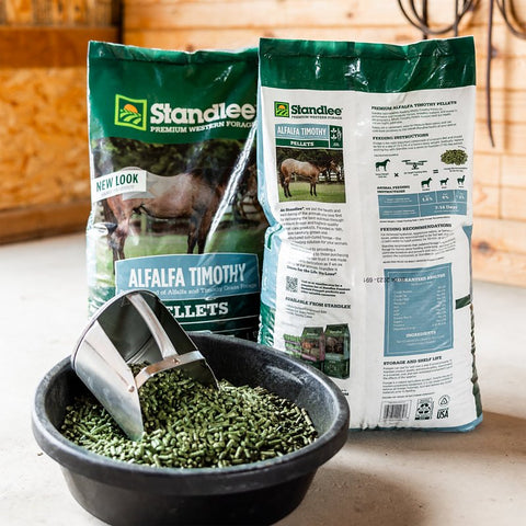 Standlee 1575-30101-0-0 Forage Grass, Pellet, Alfalfa, Timothy Flavor, 40 lb Bag