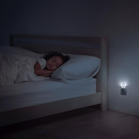 Feit C7 E12 (Candelabra) LED Bulb Daylight 7 Watt Equivalence 4 pk