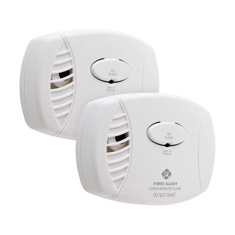 First Alert Plug-In w/Battery Back-up Electrochemical Carbon Monoxide Detector