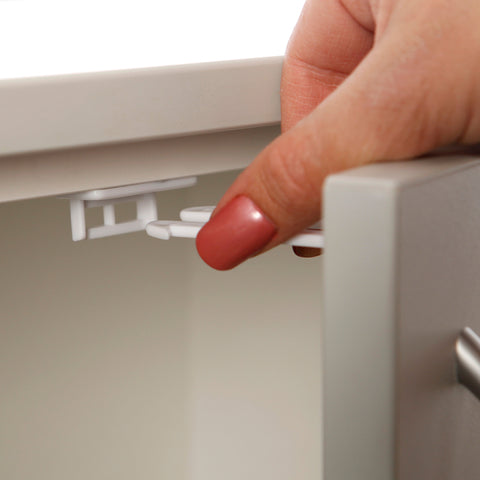 Dreambaby White Plastic Twin Pin Latches 2 pk