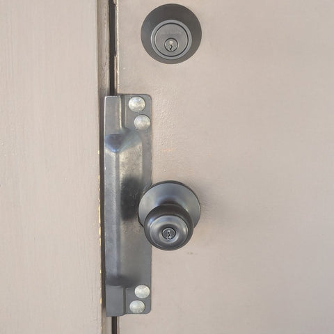 Defender Security U 9503 Latch Guard, Steel, 11 in H, 3 in W