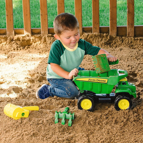 Ertl 46510V Dump Truck Toy, 3 years and Up, Plastic