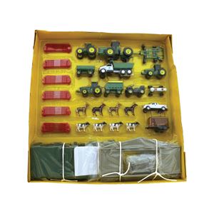 John Deere Toys 46276 Farm Playset, 5 years and Up