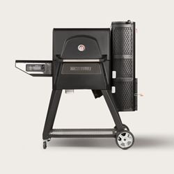 Masterbuilt MB20040220 Digital Charcoal Grill and Smoker, 560 sq-in Primary Cooking Surface, Black, Steel Body 
