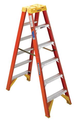 Werner  6 ft. Fiberglass  Step Ladder  300 lb. Type IA