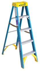 Werner  5 ft. Fiberglass  Step Ladder  250 lb. Type I 