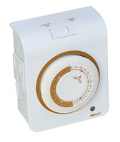 Coleman Cable  Indoor  Mechanical Timer With Nightlight  White 